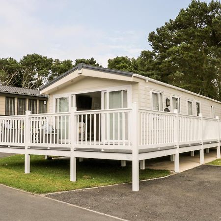 The Rodley Pines Villa Scarborough Buitenkant foto