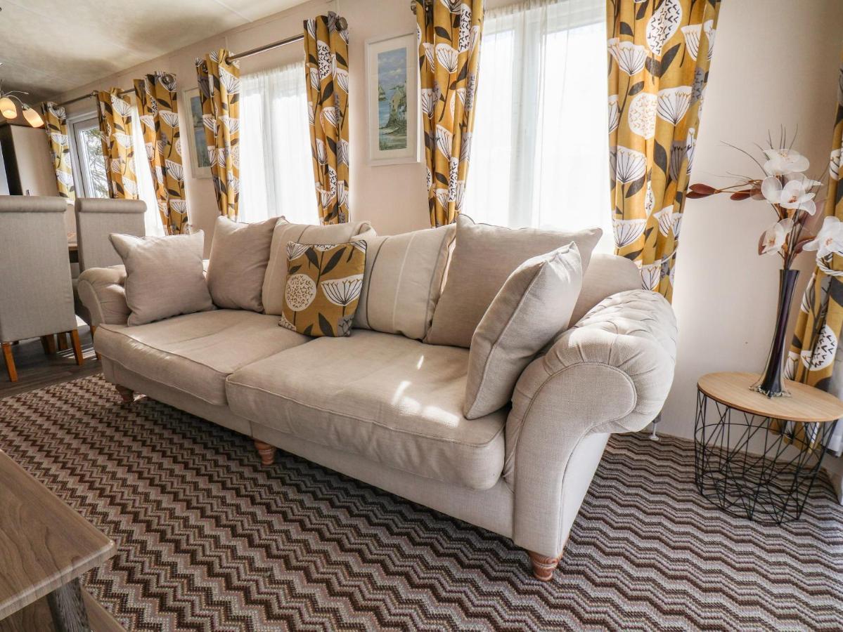 The Rodley Pines Villa Scarborough Buitenkant foto